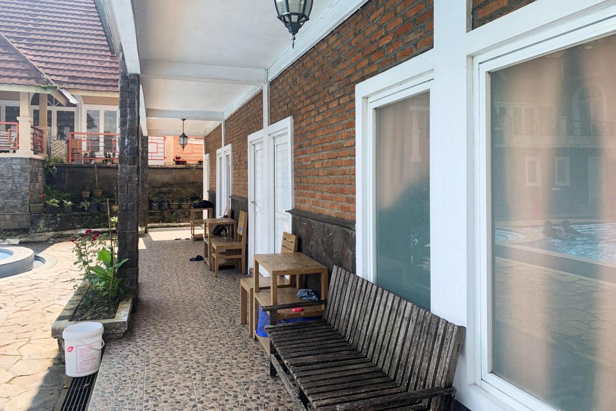 Urbanview Hotel Villa Q Gisting Bandjarnegeri Εξωτερικό φωτογραφία