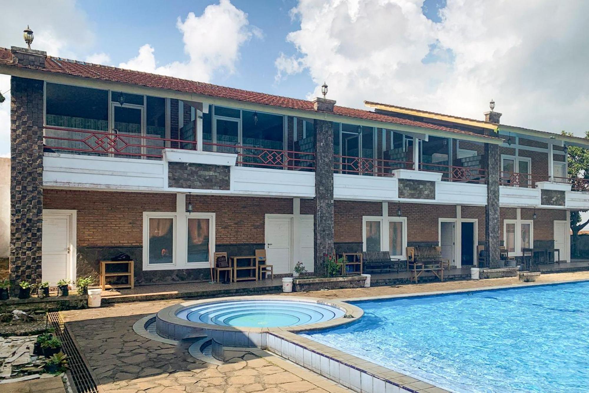 Urbanview Hotel Villa Q Gisting Bandjarnegeri Εξωτερικό φωτογραφία