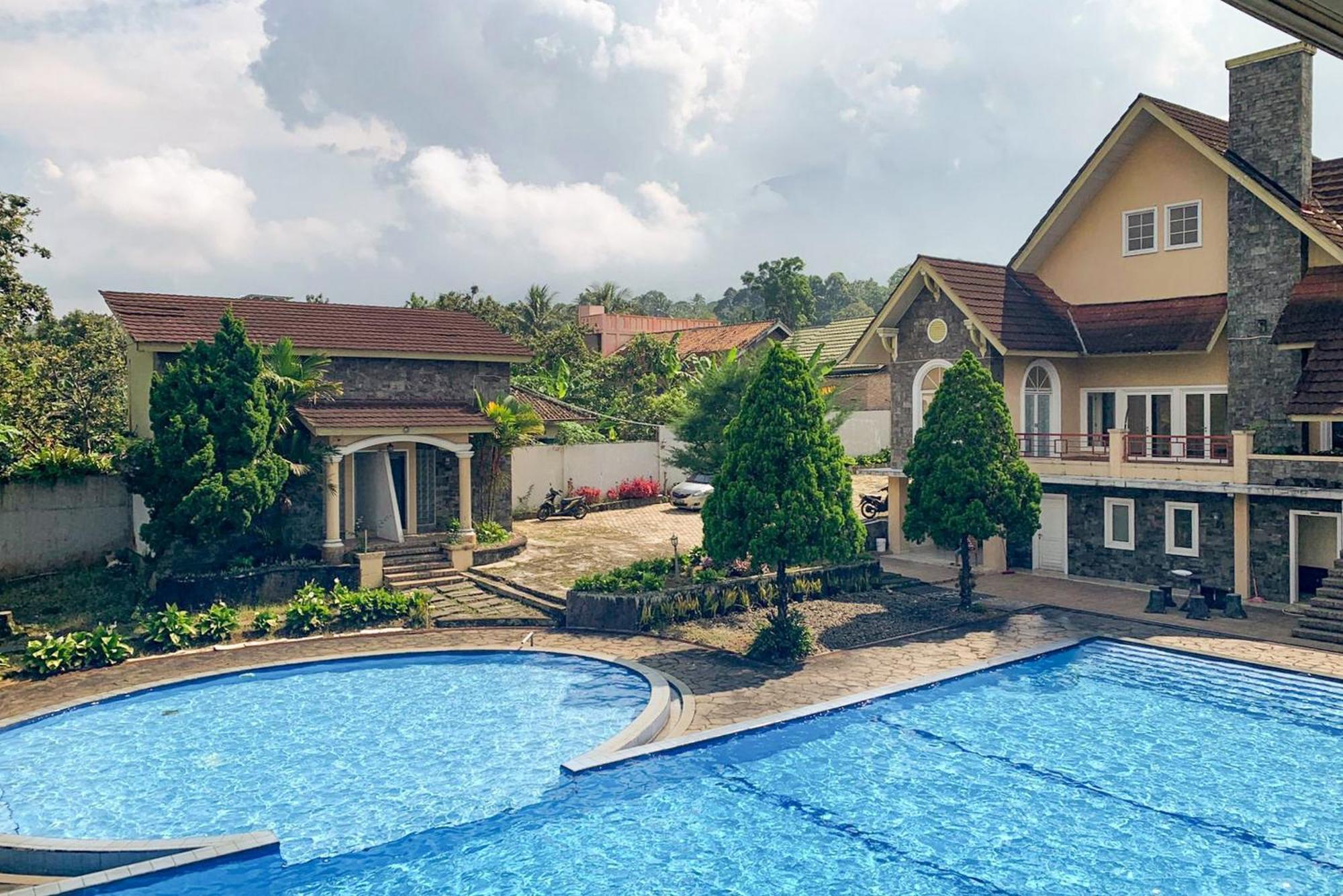 Urbanview Hotel Villa Q Gisting Bandjarnegeri Εξωτερικό φωτογραφία